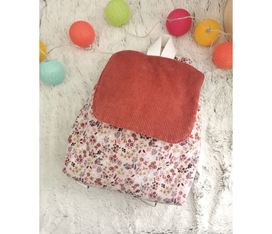 Sac à dos enfant motif fleurs à personnaliser